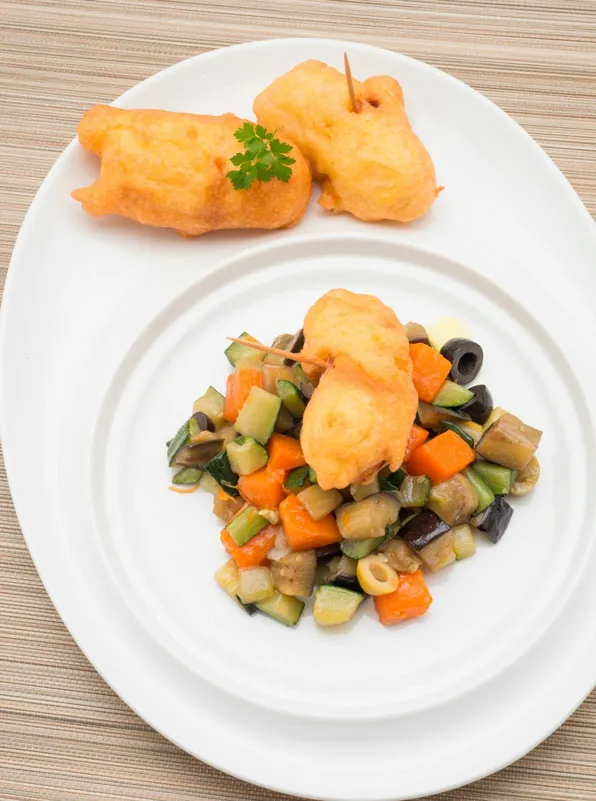 RULOS DE PAVO Y PIÑA CON PISTO