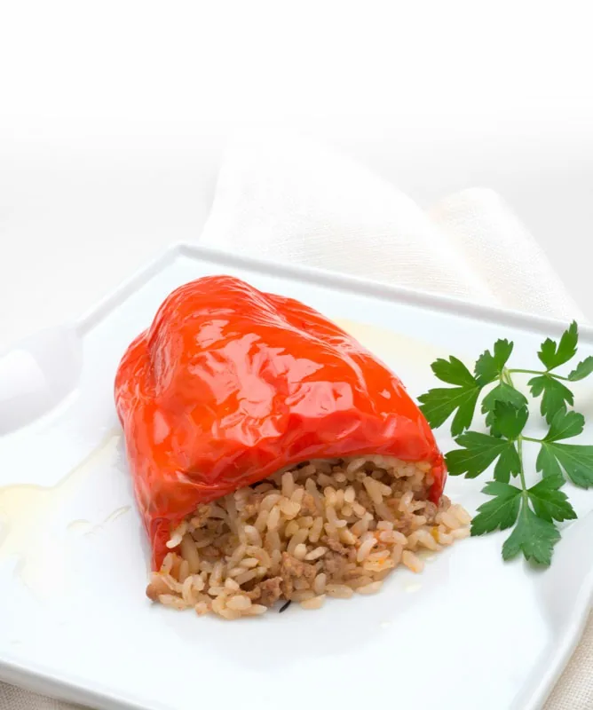 PIMIENTOS MORRONES RELLENOS DE ARROZ Y CARNE