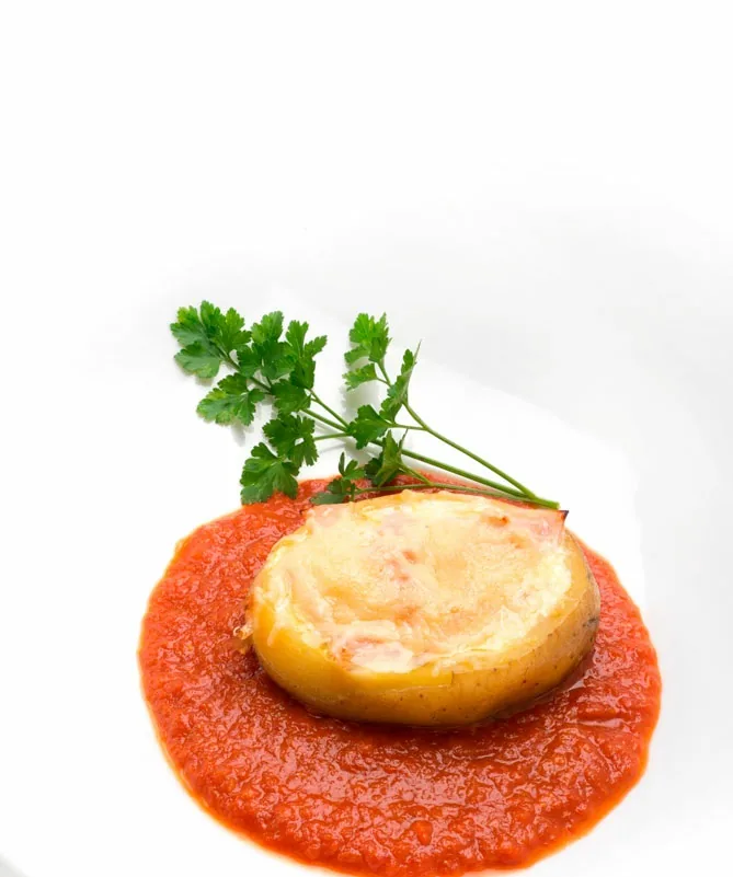 PATATAS RELLENAS DE HUEVO, PAVO Y QUESO