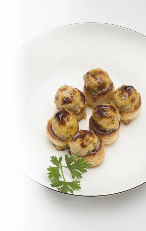 MINIVOLOVANES DE CHAMPIÑONES CON SALSA HOLANDESA