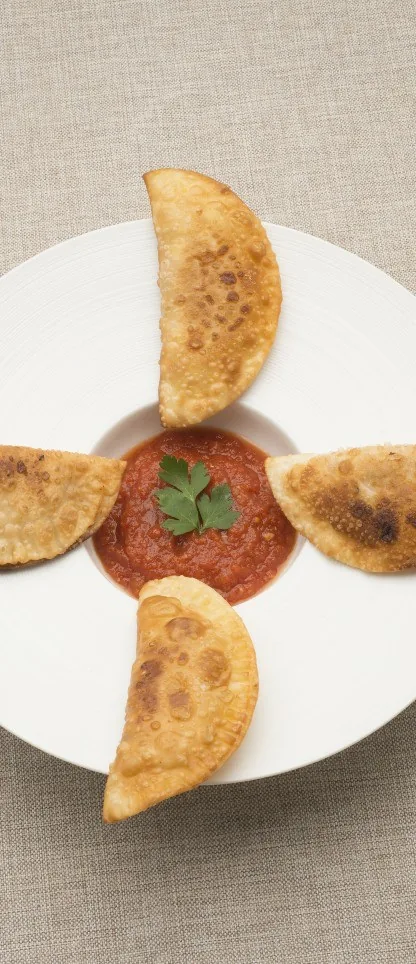 EMPANADILLAS DE ATÚN CON TOMATE