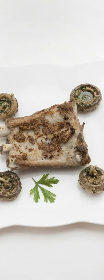 COSTILLA DE CERDO CON CHAMPIÑONES