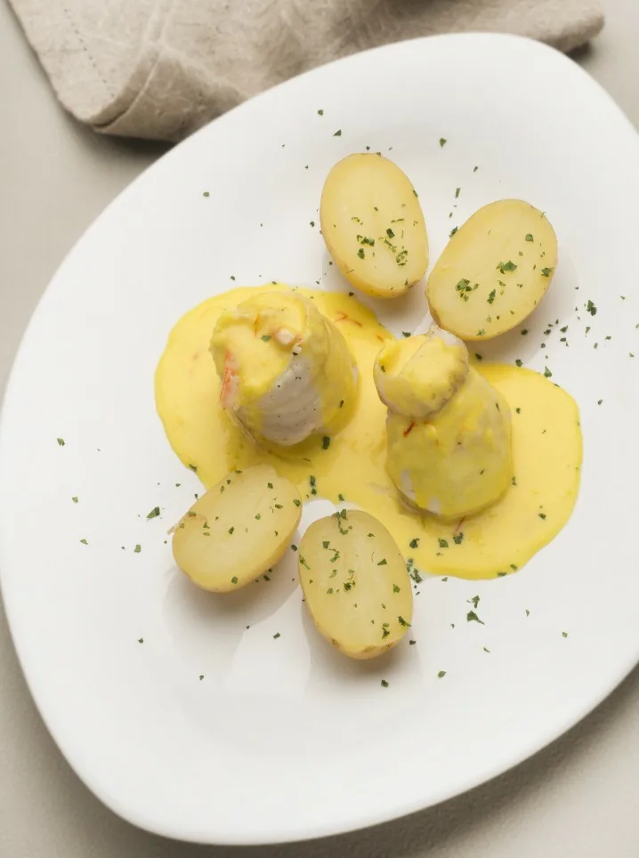 POPIETAS DE GALLO AL AZAFRÁN