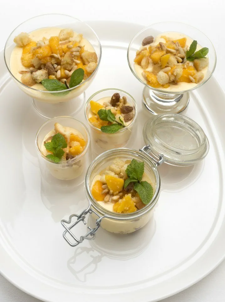 VASITOS DE YOGUR Y FRUTA