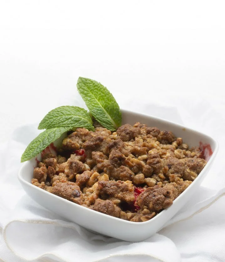 CRUMBLE DE PERA Y FRESA